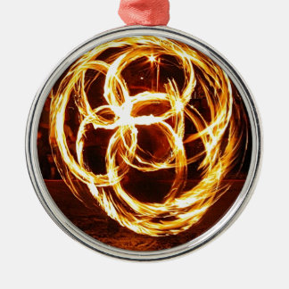Ornement Métallique Le feu de rotation - noeud celtique