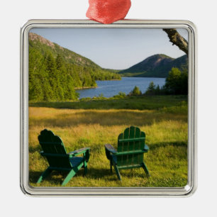 Ornement Métallique Les chaises Adirondack sur la pelouse de la Jordan