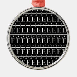 Ornement Métallique Lettre initiale monogramme E