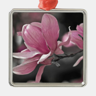 Ornement Métallique Magnolia à assiette japonaise rose