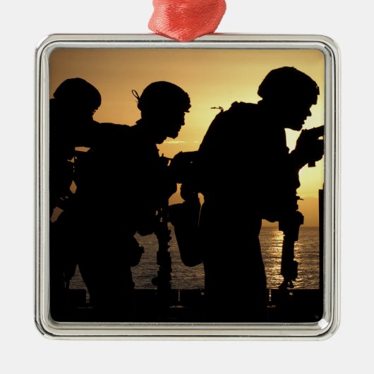 Ornement Métallique Marines tire des pistolets de 9mm (Devant)