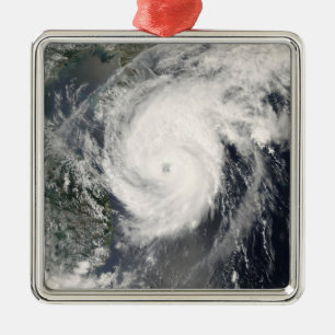 Ornement Métallique Ouragan Neoguri approchant la Chine 2