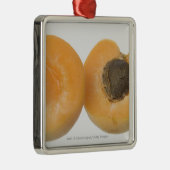 Ornement Métallique Plan rapproché de section transversale d'une prune (Droite)