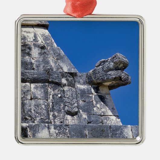 Ornement Métallique Rapprochement des pierres qui font un Mayan ancien (Devant)