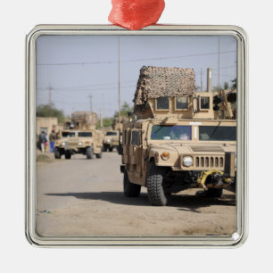 Ornement Métallique Sécurité de la conduite de Humvee pendant une