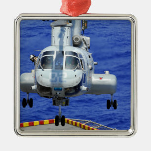 Ornement Métallique Un hélicoptère de chevalier de mer de CH-46E