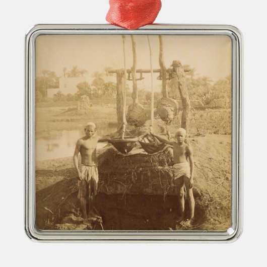 Ornement Métallique Une machine égyptienne d'irrigation sur les (Devant)