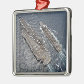 Ornement Métallique Vue aérienne du porte-avions USS Ronald Reag (Gauche)