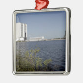 Ornement Métallique Vue sur le bassin, navette spatiale Atlantis (Gauche)