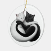 Ornement noir et blanc de chats d'amour (Gauche)