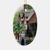 ORNEMENT OVALE EN CÉRAMIQUE ANGLETERRE VICTORIENNE (Droite)