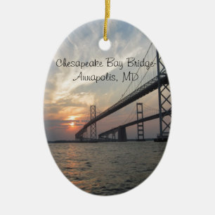 Ornement Ovale En Céramique Coucher du soleil au-dessus du pont de baie de