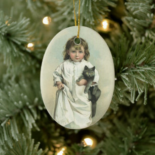 Ornement Ovale En Céramique Fille victorienne vintage en chemise de nuit avec 