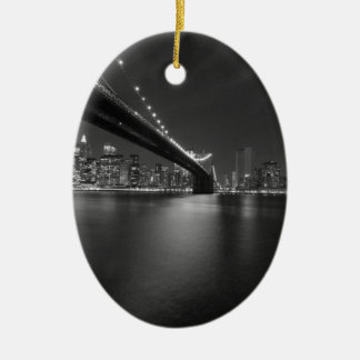 Ornement Ovale En Céramique Noir blanc New York City Skyline