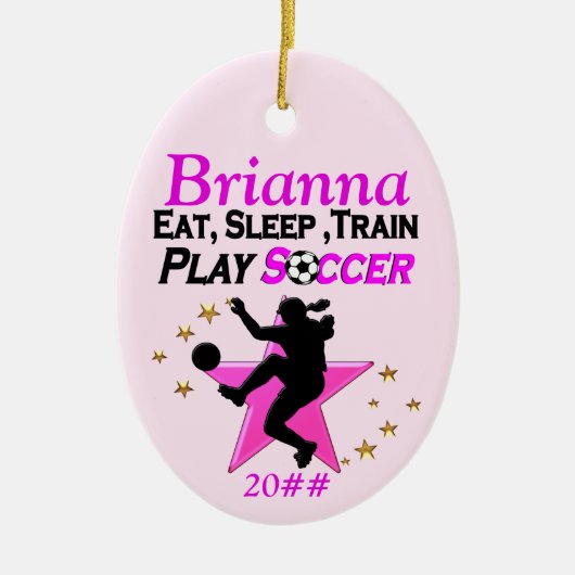 ORNEMENT OVALE EN CÉRAMIQUE PERSONNALISÉ ET DATÉ ORNAMENT DE FILLES DE FOOTBAL (Devant)