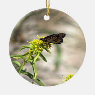 Ornement Papillon avec Fleurs Sauvages Jaunes