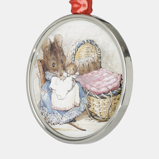 Ornement Rond Argenté Beatrix Potter, Hunca Munca, Mère souris (Gauche)