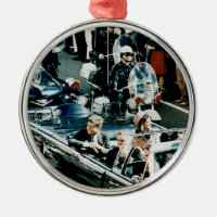 John F. Kennedy et Jackie dans le cortège de