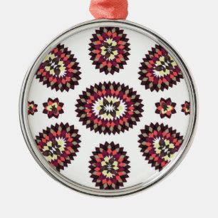 Ornement Rond Argenté Motif de fleurs Mandala