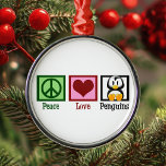 Ornement Rond Argenté Pingouins Peace Love<br><div class="desc">Un signe de paix vert,  un coeur rouge et un mignon manchot. J'adore les jolis cadeaux d'animaux.</div>