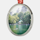 Ornement Rond Argenté Taverne de NYC sur le vert (Gauche)