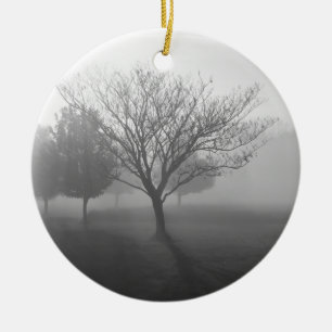 Ornement Rond En Céramique B&W Foggy Morning Sunrise