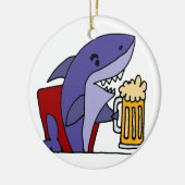 Ornement Rond En Céramique Bière potable de requin drôle (Gauche)