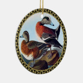 Ornement Rond En Céramique Canards Widgeon américains sur une roche (Droite)