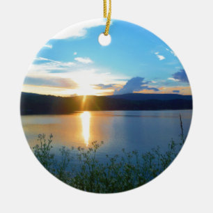 Ornement Rond En Céramique Coucher de soleil bleu sur le lac