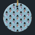 Ornement Rond En Céramique Cute Snowman et Snowflakes Motif<br><div class="desc">Un motif mignon que j'ai créé en utilisant mon illustration d'un bonhomme de neige.</div>