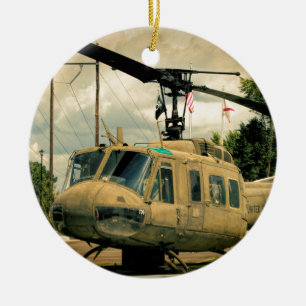 Ornement Rond En Céramique Hélicoptère vintage de militaires de l'ère Uh-1