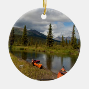 Ornement Rond En Céramique Kayaks au repos