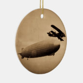 Ornement Rond En Céramique Le Graf Zeppelin Approaching New York City 1928 (Droite)