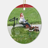 Ornement Rond En Céramique Père Noël sur une équitation terrain de tondeuse (Gauche)