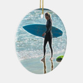 Ornement Rond En Céramique Petite fille de surfer (Droite)