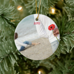 Ornement Rond En Céramique Photo Chandelier de fraise noire