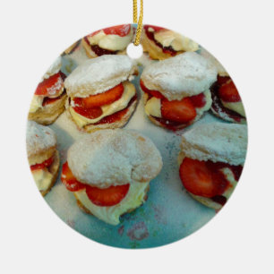 Ornement Rond En Céramique Scones/gâteaux de fraise