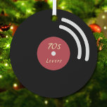 Ornement vinyle<br><div class="desc">Un ornement de Noël avec un disque de Vinyl et des textes personnalisables pour la nostalgie de la les années 70 et de la musique ancienne! Ajoutez-le à votre arbre de Noël pour une touche vintage !</div>