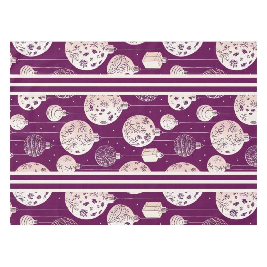 Ornements de Noël sur nappes de prune (Devant (Horizontal))