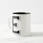 Orthographiez-le tasse de café noir de la lettre (Devant gauche)