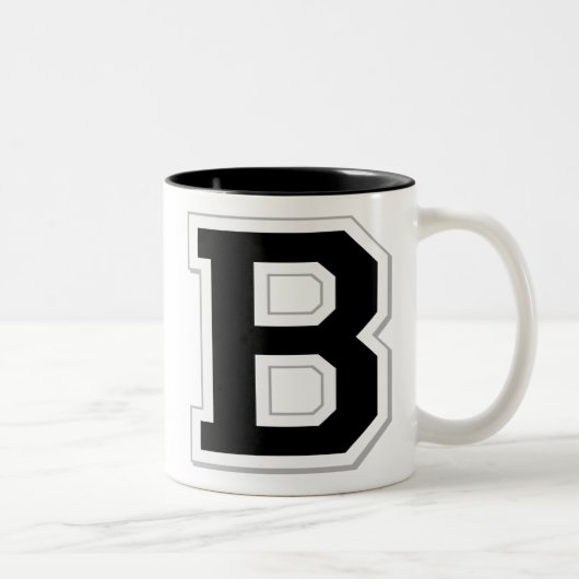 Orthographiez-le tasse de café noir de la lettre (Droit)