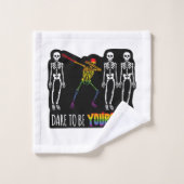 Osez Être Vous-Même Halloween Dabbing Squelette (Gant de toilette)