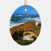 Otter Rock in Devil's Punchbowl State Park, Oregon Keramisch Ornament (Rechts)