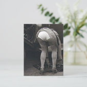 Oud Briefkaart - Meisje en haar auto (Staand voorkant)