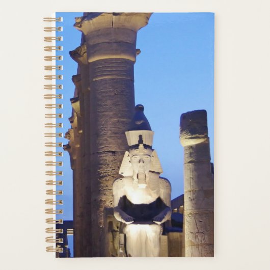 Oud-Egyptische farao Ramses Reuzenstandbeeld Karna Planner (Voorkant)
