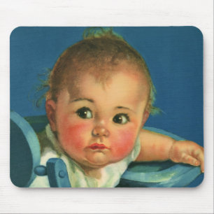 Oud kind, schattig jongetje of meisje in kindersto muismat