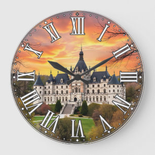 Oud majestueus kasteel grote klok