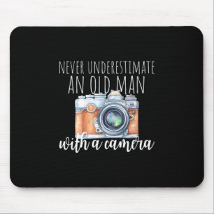 Oud Man met camera Muismat