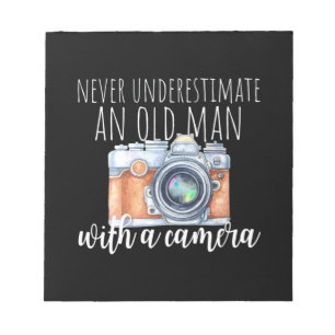 Oud Man met camera Notitieblok