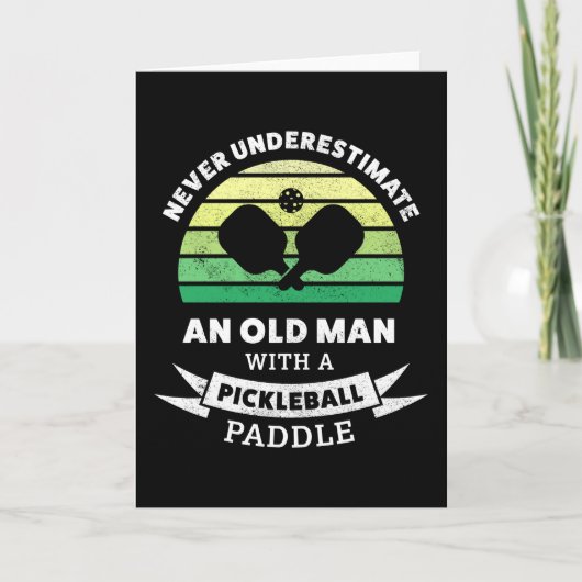 Oud man met een Pickleball Paddle Gift Kaart (Voorkant)